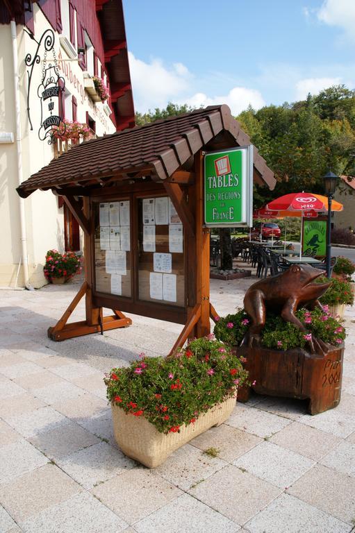 Auberge Du Herisson La Chaux-du-Dombief Exterior photo